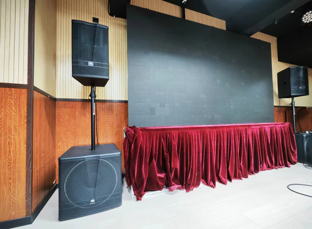JBL CV3015/CV3018S 商務(wù)會(huì)議音箱，酒樓餐廳音樂(lè)播放、舞臺(tái)表演、多功能廳、報(bào)告廳專(zhuān)業(yè)擴(kuò)聲應(yīng)用