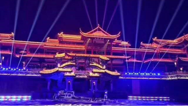 如何用舞臺燈光音響來表達(dá)和烘托活動(dòng)現(xiàn)場氛圍